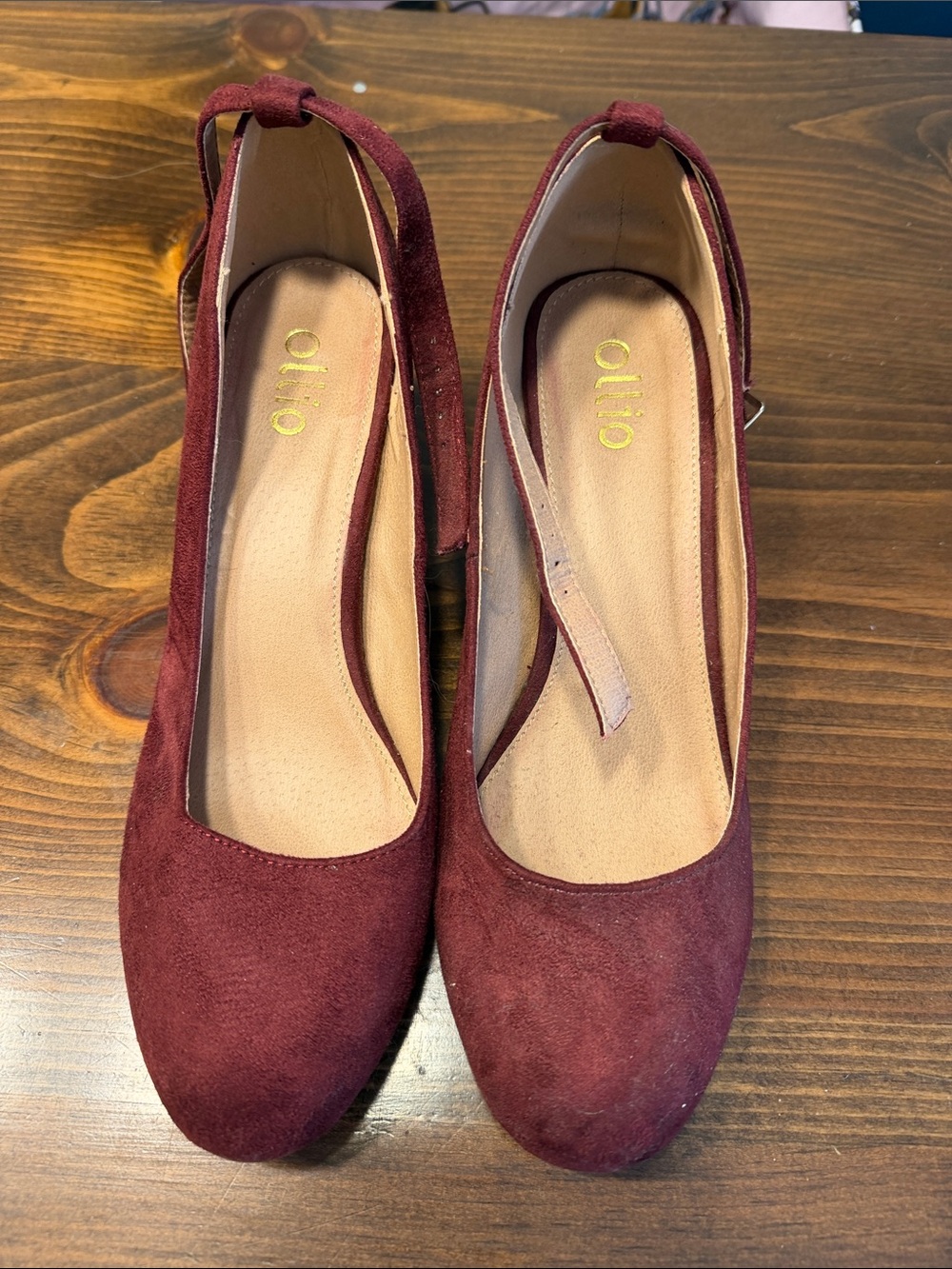 Ollio Burgundy Suede Slingback Heels